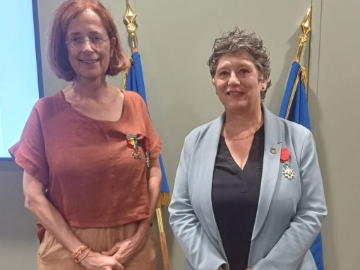 Alice Desclaux reçoit les insignes de Chevalier dans l’Ordre National de la Légion d’Honneur